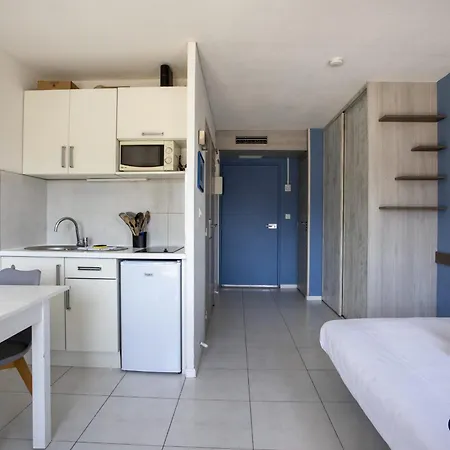 Air-conditioned Near The Train Station Apartment Nice