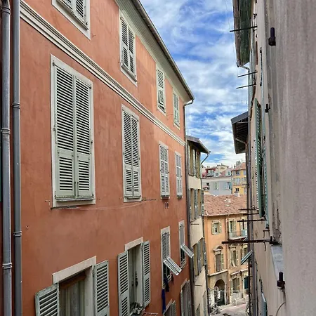 In Vieux-nice, Saleya Apartment *