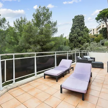 Apartment Grande Terrasse Et Vue Mer, Colline Nicoise