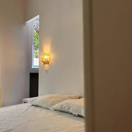 Urban Charm 6 People Near Dowtown With Air Conditioning & Netflix Apartment