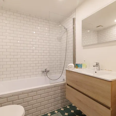 My Casa Guisol 17 - Elegant 3 Bedroom Near The Old Port Apartment