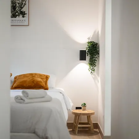 Cozy & Renovated - Close To Market Square Restaurants