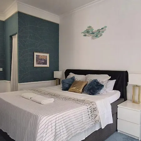 Apartment Gloria Golden Blue