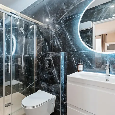 Renting - Promenade - Luxury Loft Sea View Balcony Floor Apartment *
