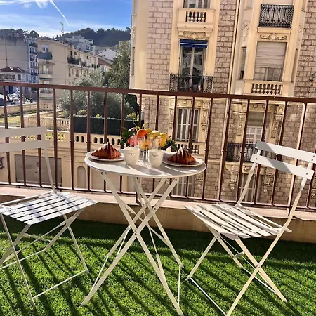 Charme Nicois, 15min De La Mer, 3 Chambres, Climatisation, Terrasse *