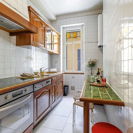 My Casa Durante 14 - Cosy In Town Close Train Station Apartment