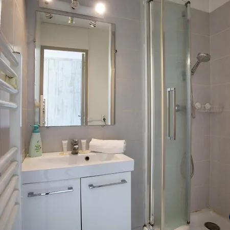 Apartment Air-conditioned Near The Train Station *