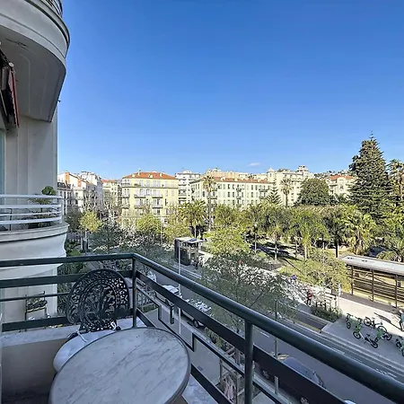 Victor Hugo Grand Elegance 2 Apartment