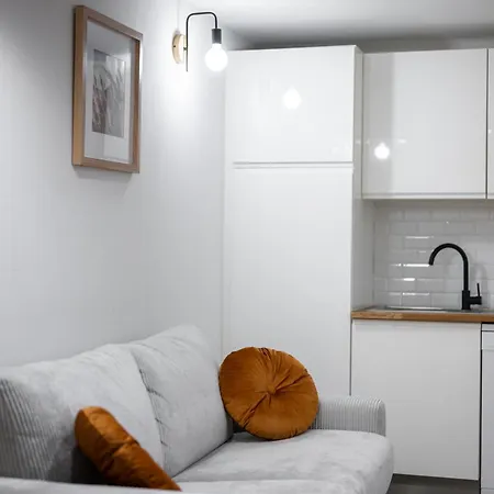 Cozy & Renovated - Close To Market Square Restaurants *