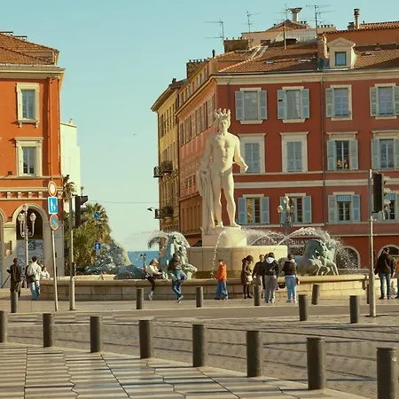Au Coeur Du Vieux-nice, A 5 Minutes Apartment