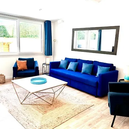 3 Chambres, Piscine Privee Et Parking Apartment