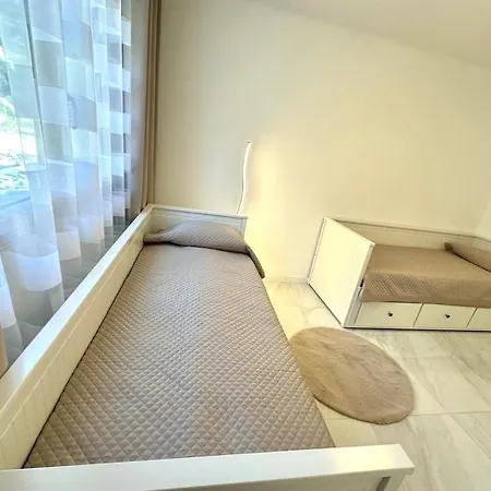 A 5min De La Climatise Apartment *