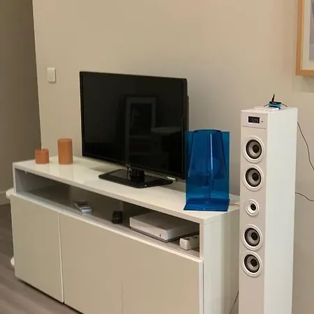Apartment Charming Air-conditioned Apartment-prime Location In Old *