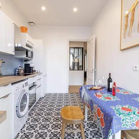 My Casa Guisol 17 - Elegant 3 Bedroom Near The Old Port *