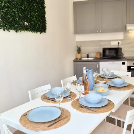 Apartment T3 Neuf Climatise 8 Pers Proche