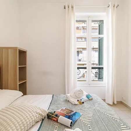 My Casa Durante 14 - Cosy In Town Close Train Station Apartment