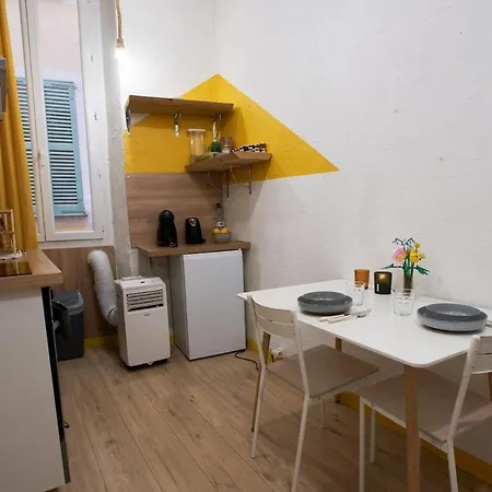 Au Coeur Du Vieux-nice, A 5 Minutes Apartment *