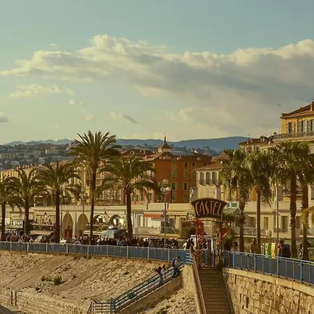 Loft Au Coeur Du Vieux-nice, A 5 Min De La Apartment Nice