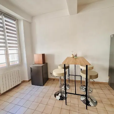 Vieux Fleurie Apartment *