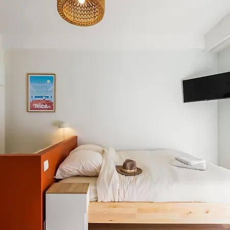 Charme Nicois, 15min De La Mer, 3 Chambres, Climatisation, Terrasse Apartment