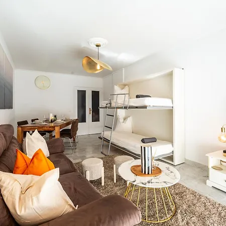 Riviera Cozy In