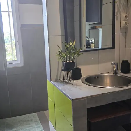 Apartment Avec Jardin Prive & Jacuzzi