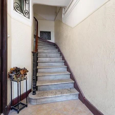 Renting - Promenade - Luxury Loft Sea View Balcony Floor Apartment *