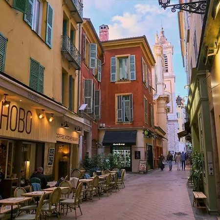 Au Coeur Du Vieux-nice, A 5 Minutes *