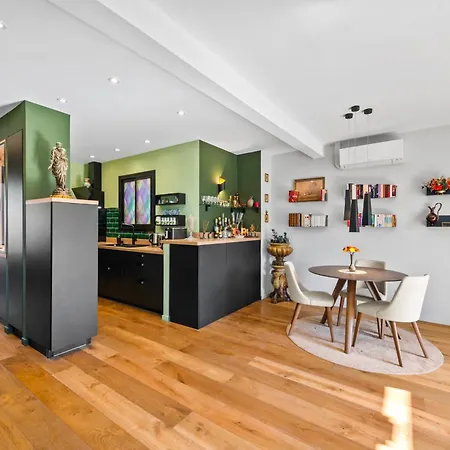 Lumineux Centre, Parking, Clim Apartment
