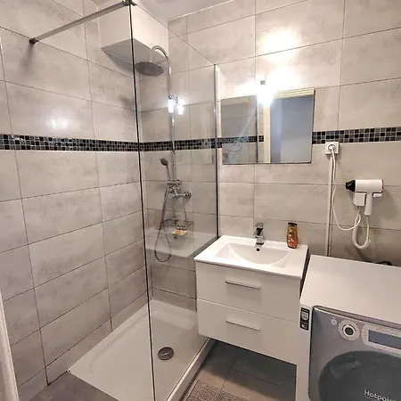 Vieux Fleurie Apartment *