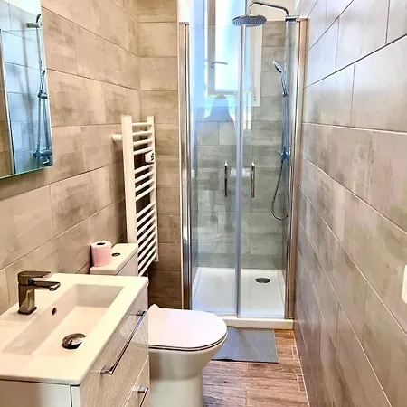 3 Chambres, Piscine Privee Et Parking * Nice