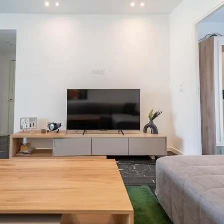 Carras Apartment Nice
