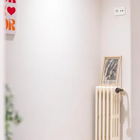Modern, Bright, And Cozy Apartment Nice