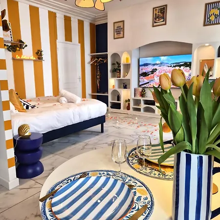 Appartement Ciao Bella Wellness - Luxury Jacuzzi, Massage Table & Ac In *