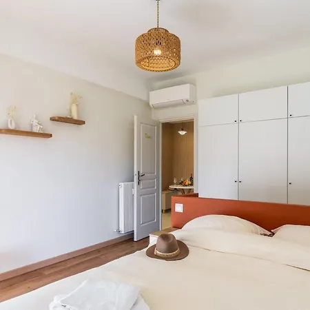Charme Nicois, 15min De La Mer, 3 Chambres, Climatisation, Terrasse * Nice