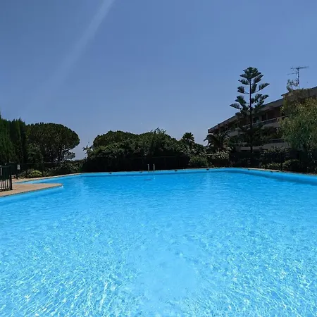 Apartment Avec Terrasse - Piscine - Tennis - Gardien *