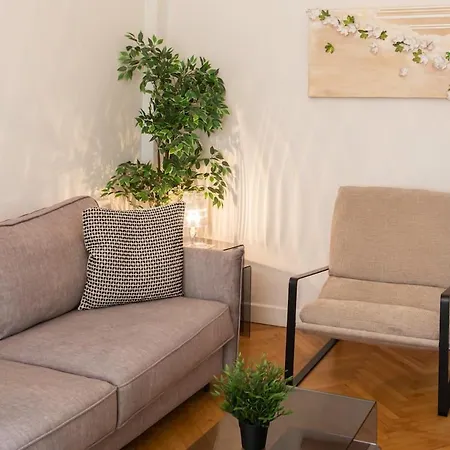 L1 Staywizus - 2p Berlioz, Ac & Wi-fi Apartment