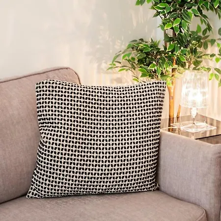 L1 Staywizus - 2p Berlioz, Ac & Wi-fi Apartment *