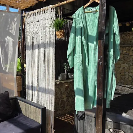 Apartment Avec Jardin Prive & Jacuzzi