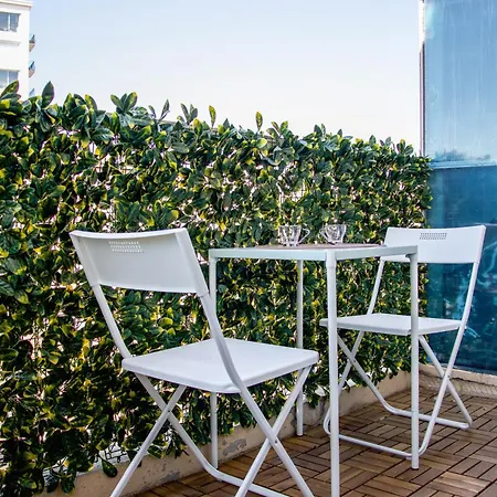 Perfectly Located Between Sea And Center Apartment *