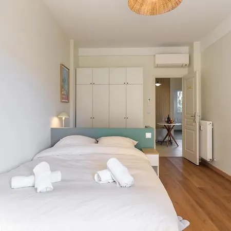 Apartment Charme Nicois, 15min De La Mer, 3 Chambres, Climatisation, Terrasse