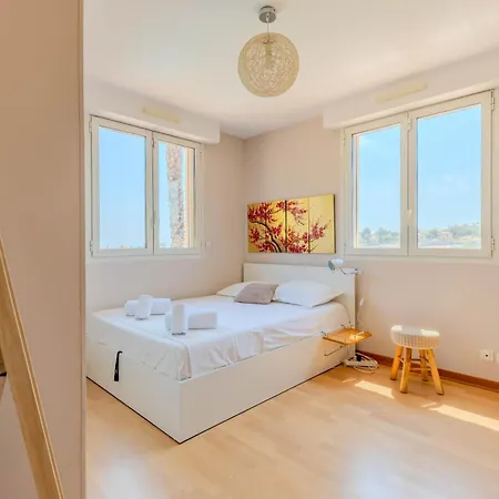 Apartment Bellet - De Charme, 4 Chambres, Plancha & Piscine Nice