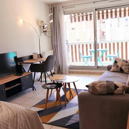 Cozy St Roch With A Terrace Apartment