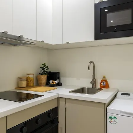 Apartment Charme Nicois, 15min De La Mer, 3 Chambres, Climatisation, Terrasse Nice