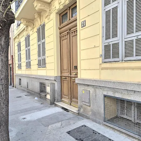 Ciao Bella Wellness - Luxury Jacuzzi, Massage Table & Ac In Appartement