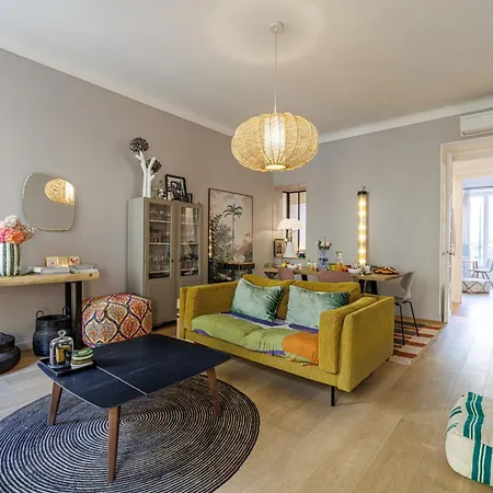 Apartment My Casa Guisol 17 - Elegant 3 Bedroom Near The Old Port