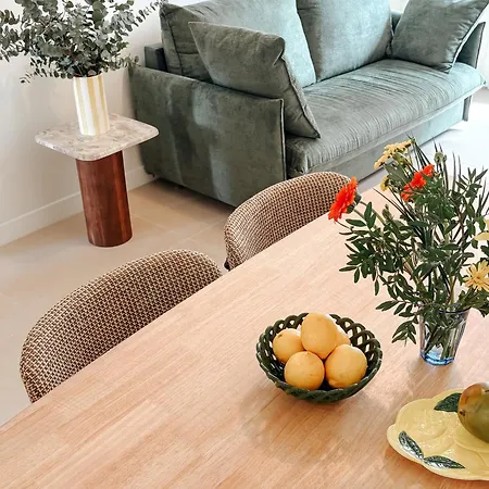 Garibaldi 2 Bedrooms, 2 Bathrooms, Ac Apartment