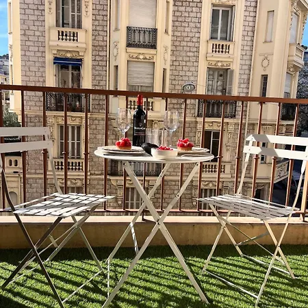 Charme Nicois, 15min De La Mer, 3 Chambres, Climatisation, Terrasse