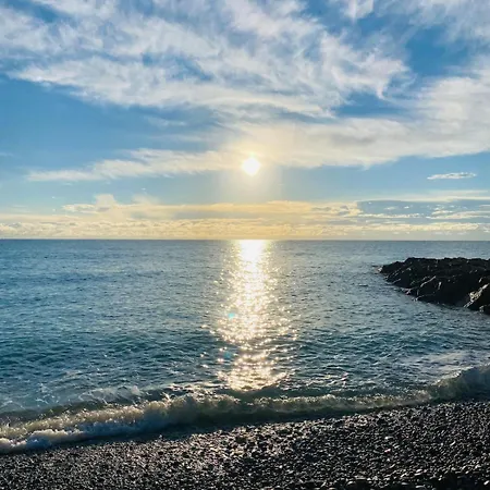 Apartment Charme Nicois, 15min De La Mer, 3 Chambres, Climatisation, Terrasse Nice
