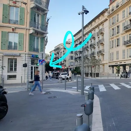 Plein Centre Magnifique Double Climatisee * Nice